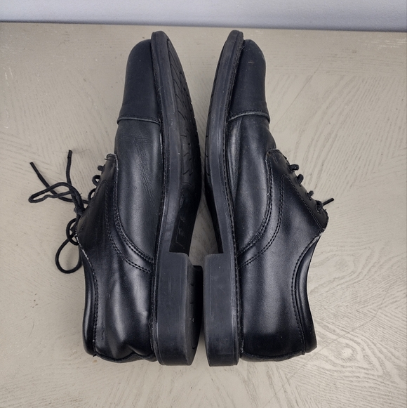 Classic Black Men's Leather Shoes - Picture 5 of 9